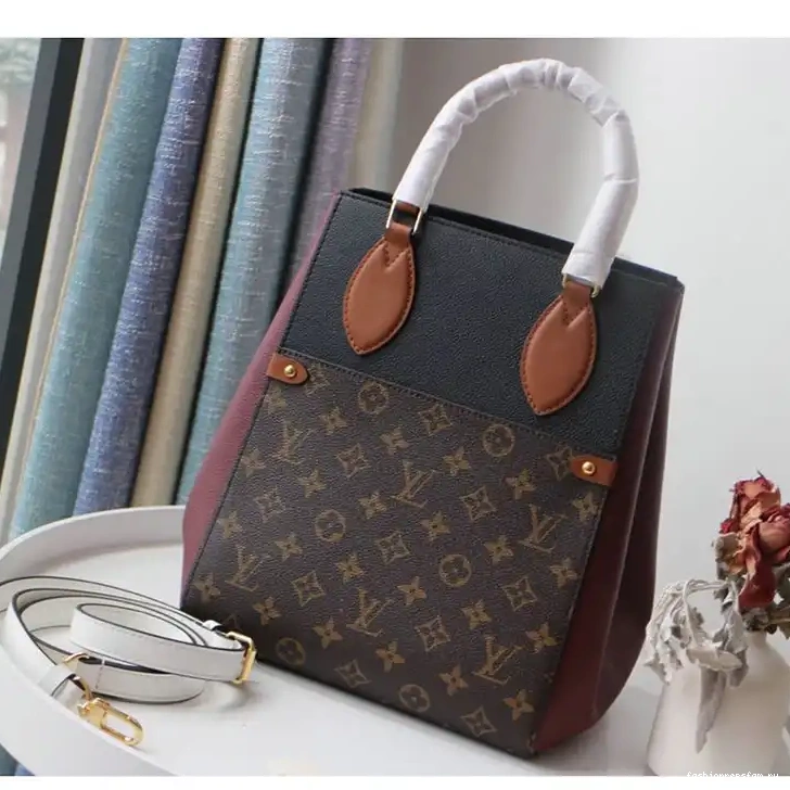 Fashionrep 208B570005 Bags LV 0814